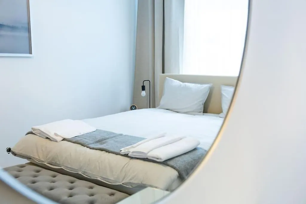 Apartment Orestaliving - Danube Canal Vienna Austria